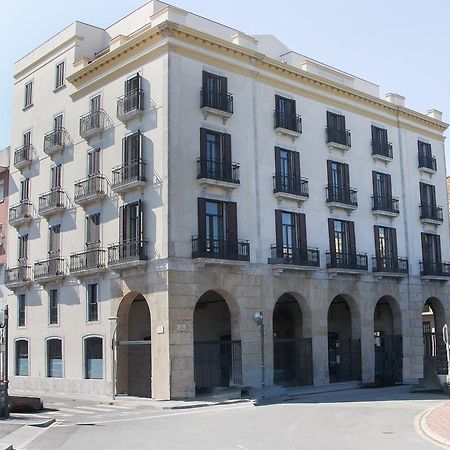 Port Plaza Apartments Таррагона Экстерьер фото
